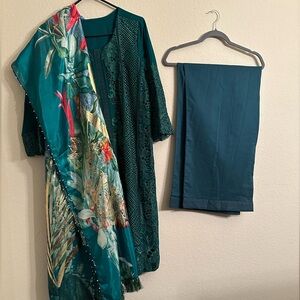 Pakistani Indian - 3 Piece Suit - NWOT